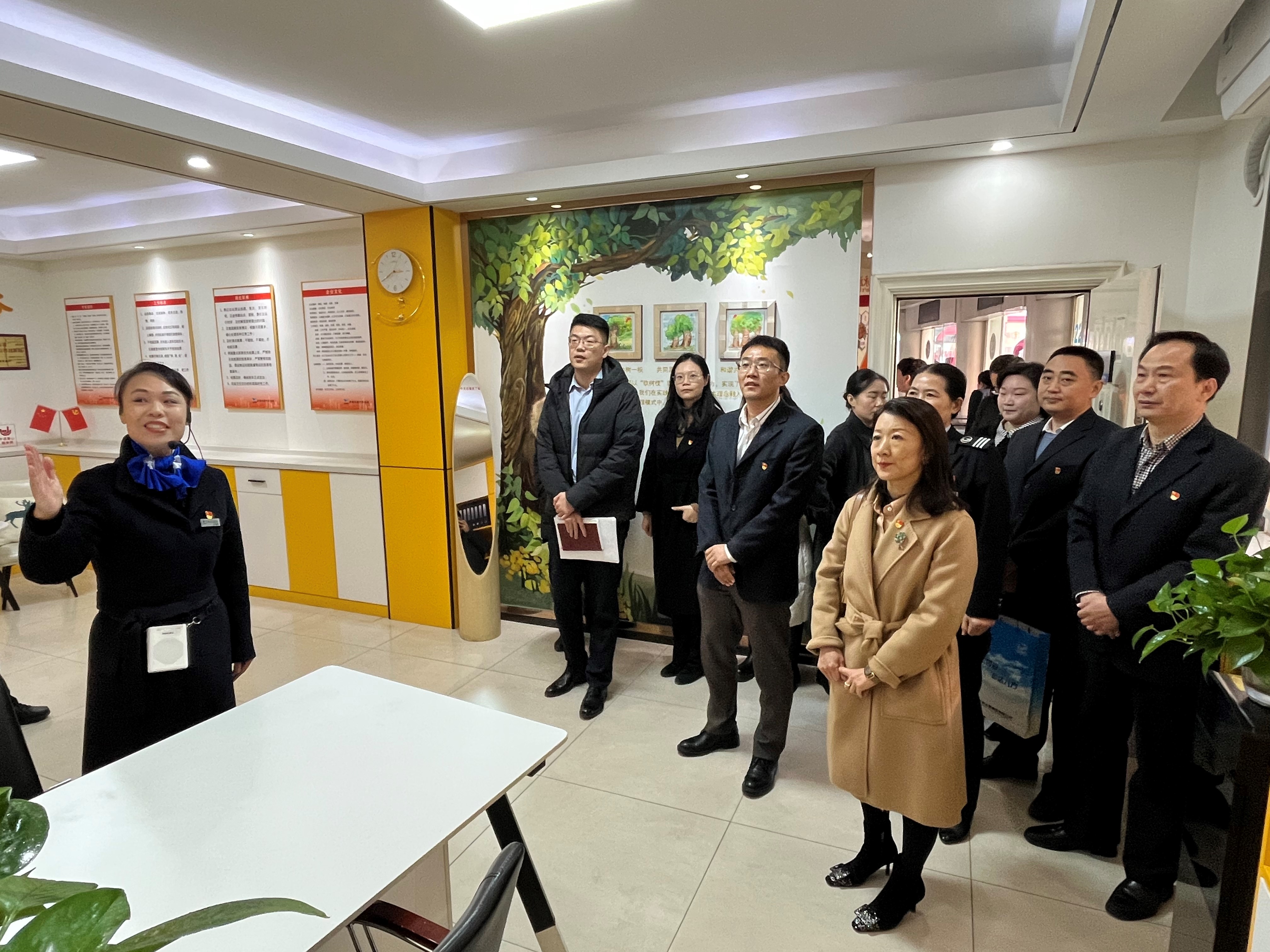 b869fd63c0679e1b8ac383a847efcc25.jpg b869fd63c0679e1b8ac383a847efcc25.jpg